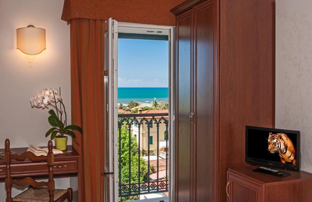 Hotel Ombrosa 3*