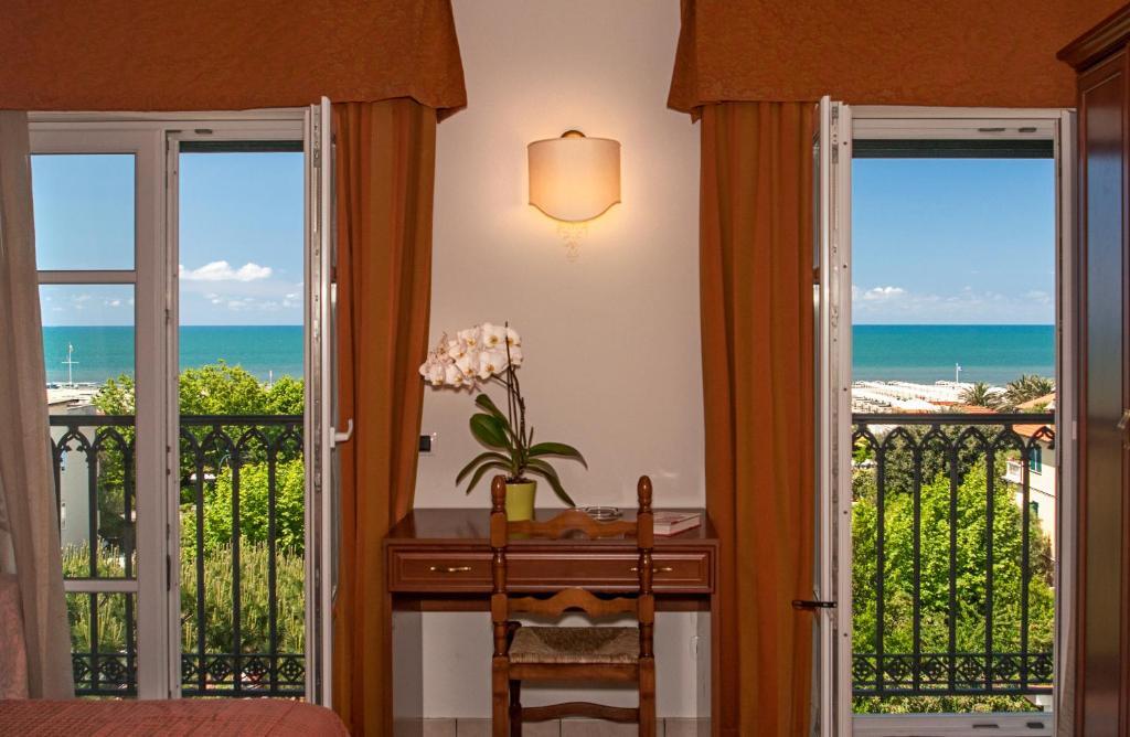 Hotel Ombrosa 3*